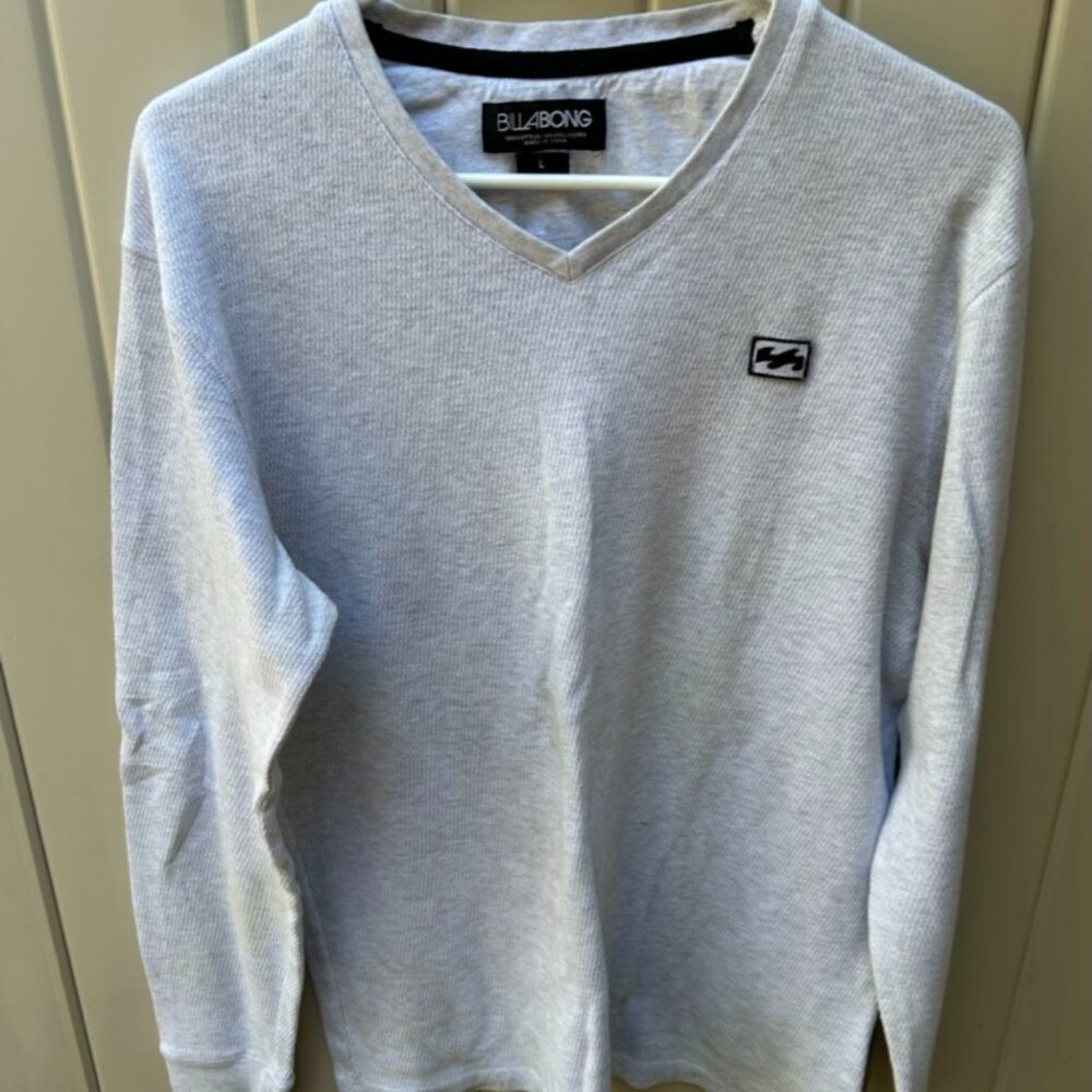 Billabong V-Neck Beige Sweater Size Large